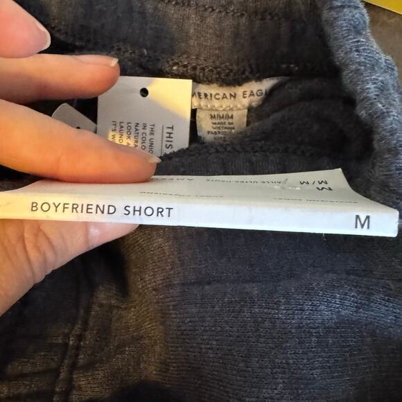 American Eagle Highest Waist Fleece Boyfriend Shorts Black NWT Size Medium - Picture 9 of 9